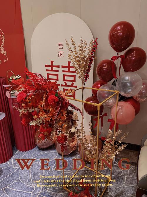 怎样 DIY 婚礼装饰省钱